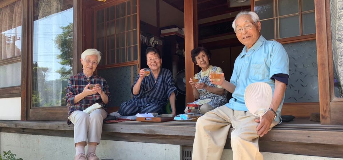 国の重要文化的景観に選定された地域の古民家と、つの茶でひと休み。郷で縁側Café巡り