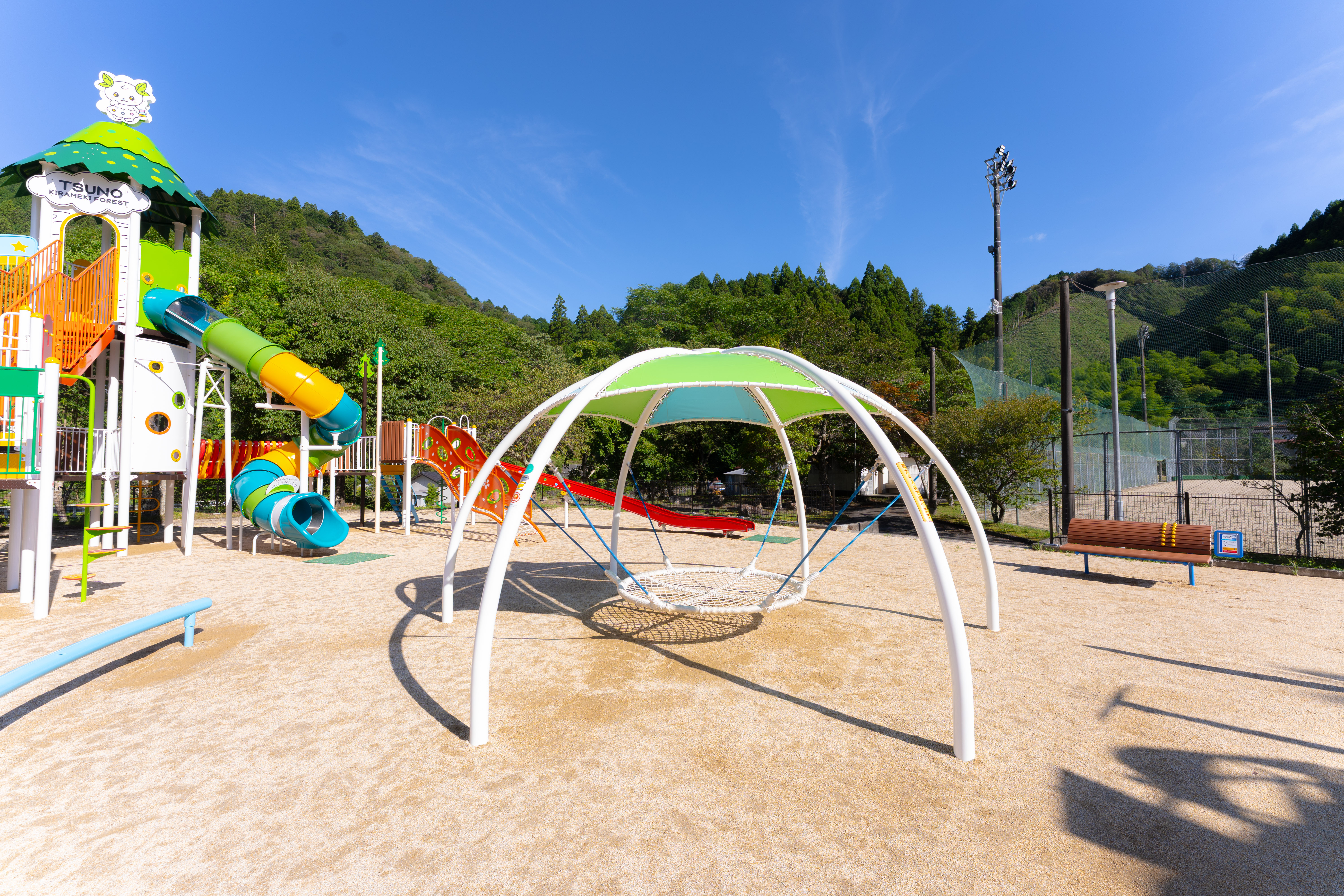 津野町西運動公園（児童公園）